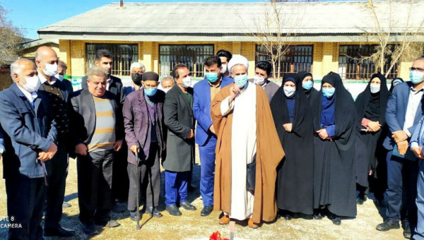 آغاز عملیات ساخت مدرسه سه کلاسه و سالن ورزشی در روستای تشنیز