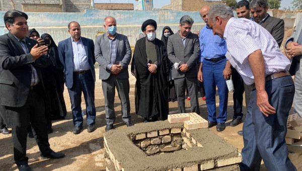 آئین خشت گذاری مدارس خیر ساز «حاج محمد پورکاشانی» در شهرستان ری برگزار شد