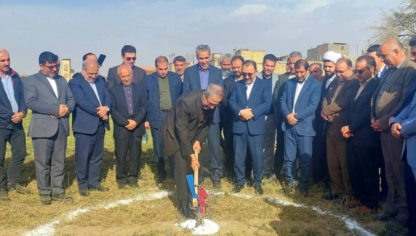 آیین کلنگ زنی مجتمع آموزشی خیر ساز در حاشیه شهر مشهد