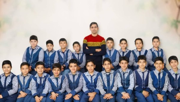 معلم نمونه ورزنهای تمام جایزه خود را برای مدرسهسازی اهدا کرد