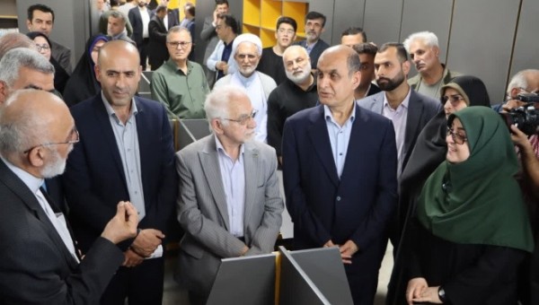 فاطمه مهاجرانی گفت: باید از فرصت‌هایی که در اختیار داریم برای ارتقای خود و تعالی کشورمان بهره بگیریم. باید دنیا را بهتر از آنچه تحویل گرفته‌ایم، تحویل دهیم خواه با نوشتن یک کتاب، خواه با تربیت یک فرزند، خواه با کاشتن یک گل در یک گلدان و ...