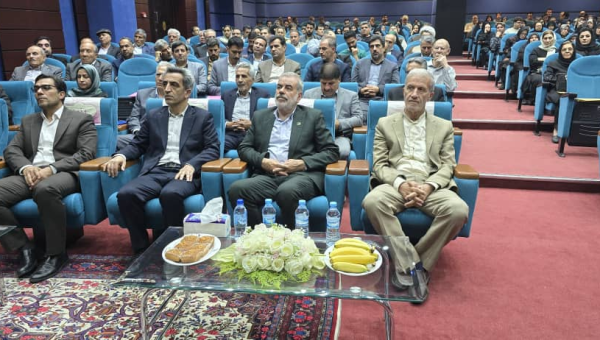 بیست و هفتمین جشنواره خیرین مدرسه ساز استان زنجان با حضور جمع کثیری از خیرین و مدیرعامل جامعه خیرین مدرسه ساز کشور بر<br />
گزار شد.