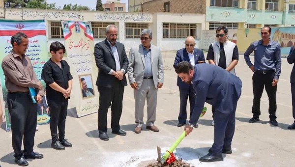 کلنگ احداث ۲ مدرسه خیرساز در ناحیه ۵ اصفهان به زمین زده شد