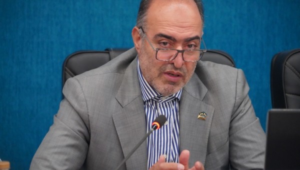 دکتر ملا احمدی گفت : تنها در سه‌ماهه ابتدایی امسال با وجود محدودیت‌های اقتصادی و شرایط دشوار، خیرین اصفهانی بیش از دو و نیم هزار میلیارد تومان برای مدرسه‌سازی تعهد کرده‌اند که نشان‌دهنده جایگاه رفیع اصفهان در این عرصه است.