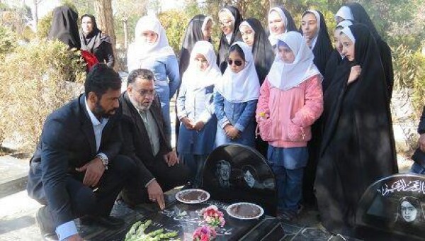 برگزاری "جشنواره های مدرسه ای" راهی برای فرهنگ سازی کار خیر در بین دانش آموزان است