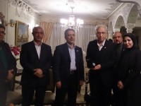 اهدای نشان "تندیس نقره ای" هشتادمین سال تاسیس دانشگاه تهران به رئیس جامعه خیرین مدرسه ساز کشور