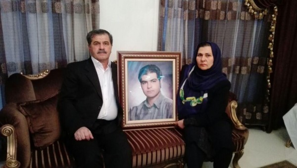 برای شادی روح فرزندمان مدرسه ای در تهران ساختیم