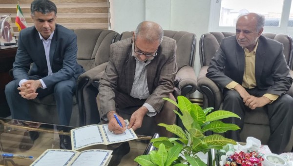 امضا تفاهم نامه ساخت مدرسه 12 کلاسه در میادرود