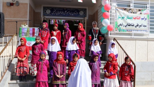 بهره برداری از مدرسه ۶ کلاسه خیر ساز سید امیر علی طباطبایی رفیعی در آزادشهر