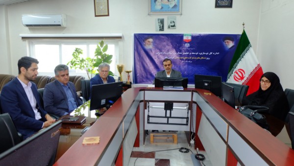 تقدیر از رؤسا و مدیران عامل مجامع و رؤسای شورای بانوان خیر مدرسه ساز